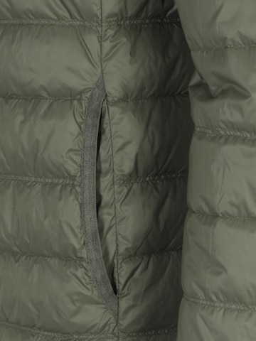 EA7 Emporio Armani Зимняя куртка в Зеленый