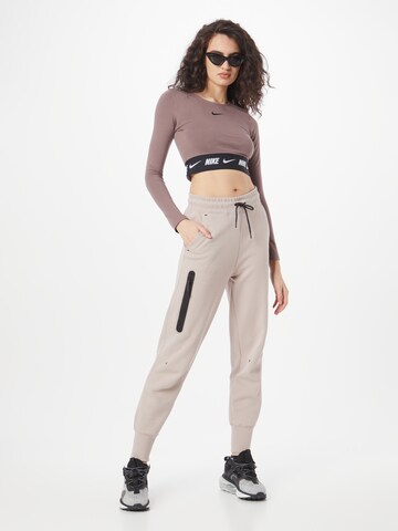 Effilé Pantalon 'Tech Fleece' Nike Sportswear en gris