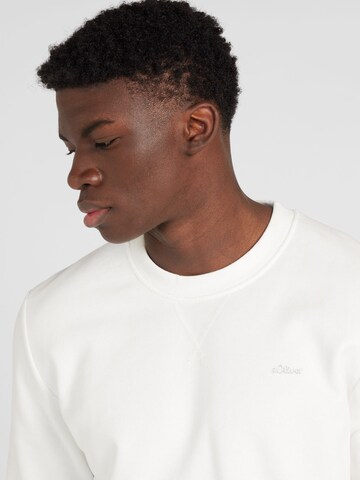 Sweat-shirt s.Oliver en blanc