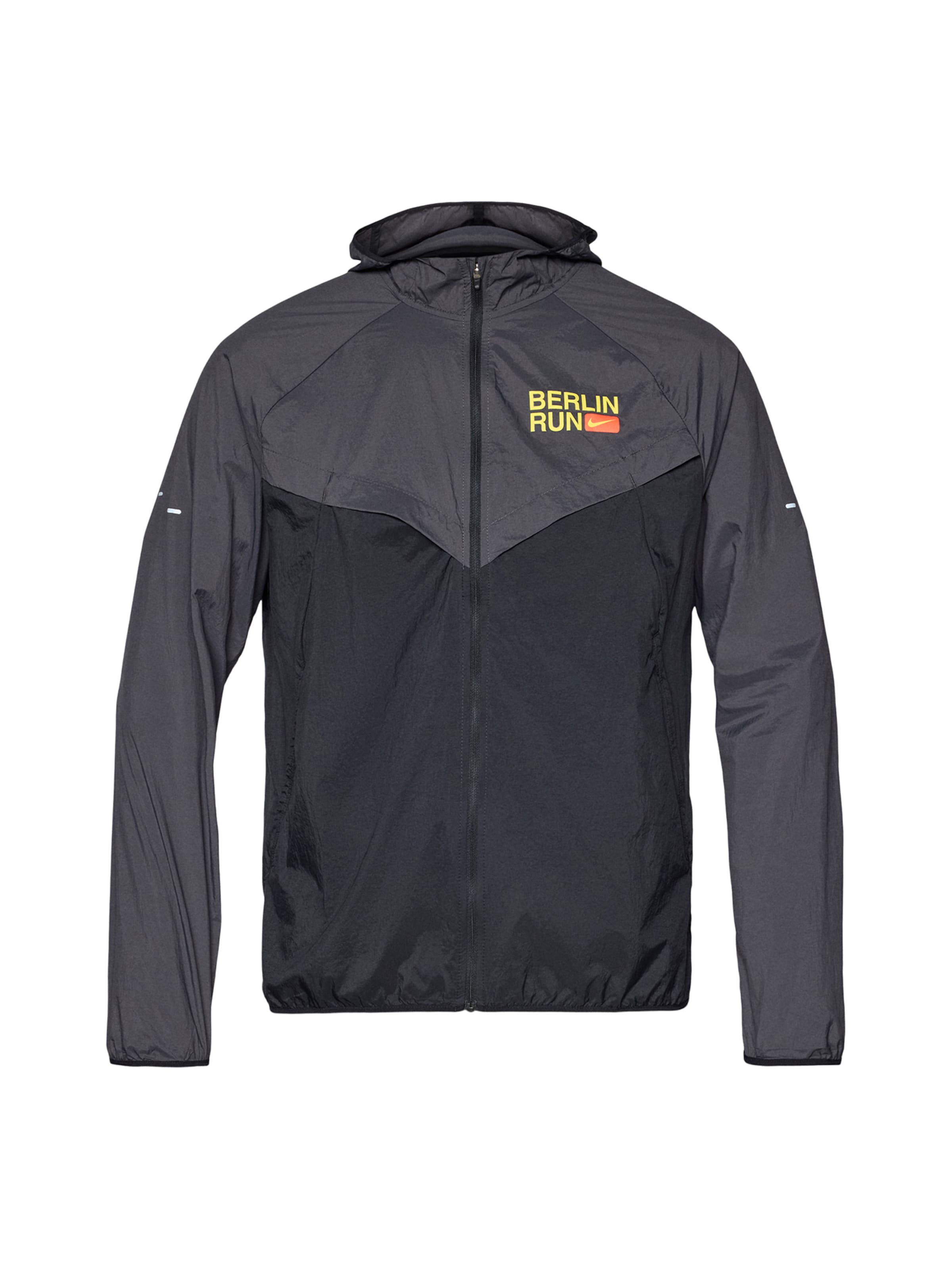 NIKE Urheilutakki 'City Marathon Stride' värissä musta: etupuoli