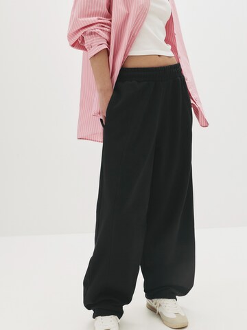 Pull&Bear Baggy Broek in Zwart: voorkant