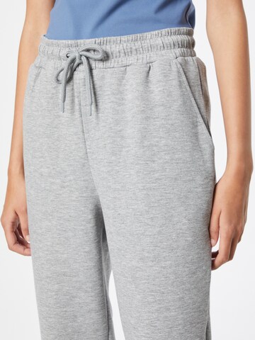 Effilé Pantalon de sport ONLY PLAY en gris