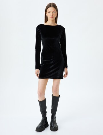 Koton Kleid in Schwarz