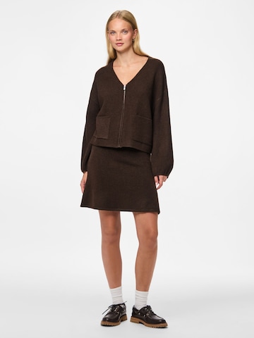 PIECES - Cárdigan 'PCJunna' en marrón