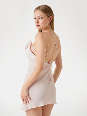 GUESS Negligée 'Rose' in Pink