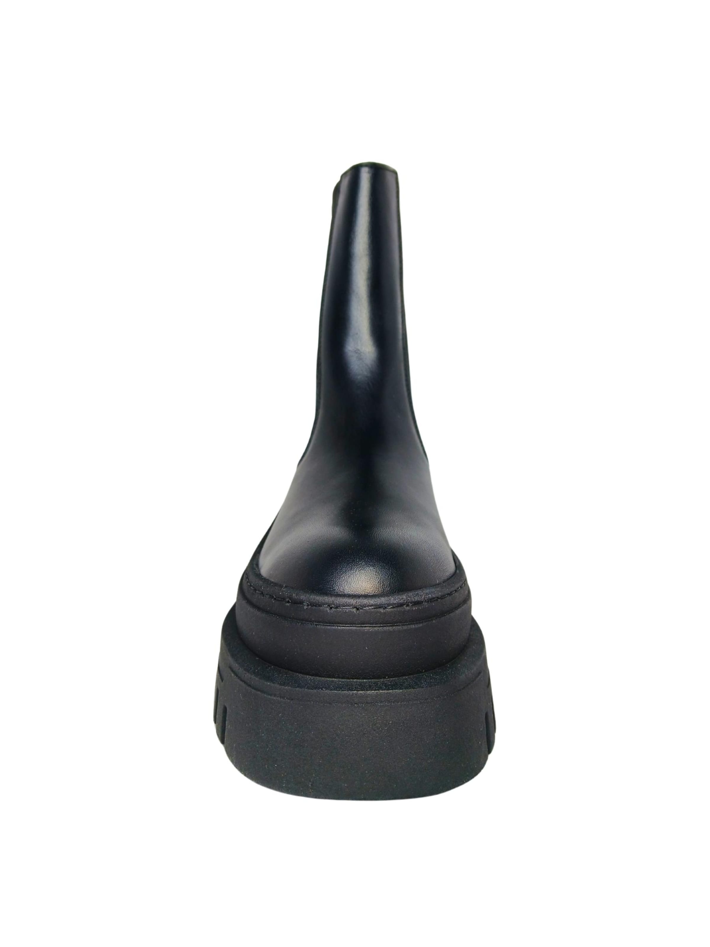 STEVE MADDEN Chelsea boots in Zwart