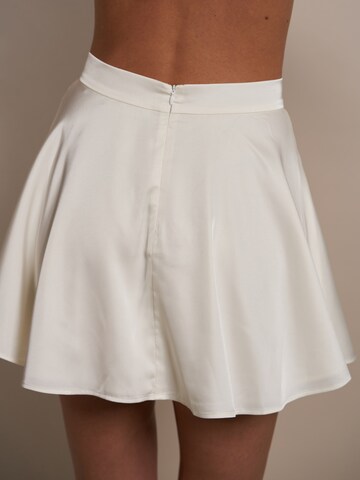 ABOUT YOU x Laura Giurcanu Skirt 'Jody' in White