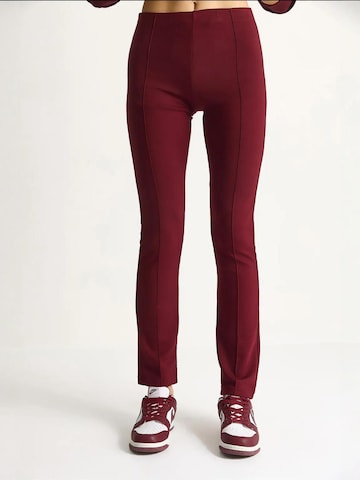 Tuta da jogging di Bianco Lucci in rosso