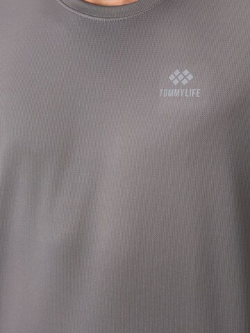 Tommy Life Functioneel shirt in Grijs