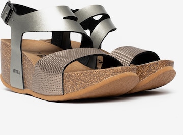 Bayton Sandalen met riem 'Ibiza' in Goud