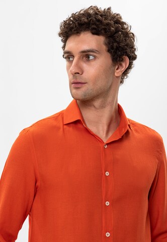 Coupe regular Chemise Antioch en orange
