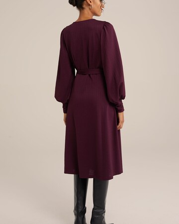 Abito di WE Fashion in lilla