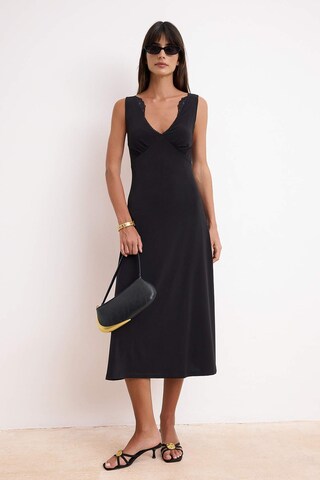 Trendyol Dress in Black: front