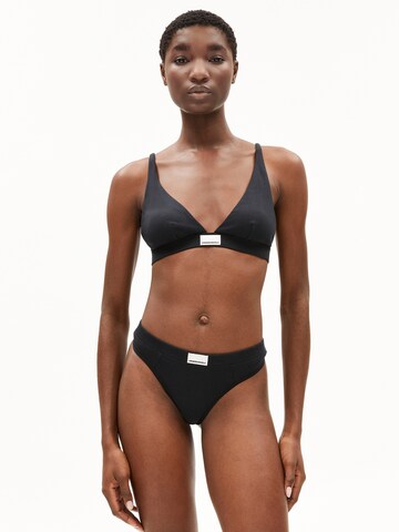 ARMEDANGELS Bustier BH ' OSILAARI RIB ' in Zwart: voorkant
