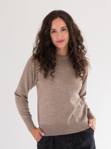 KOPYTO Sweater 'TANUKI' in Beige: front