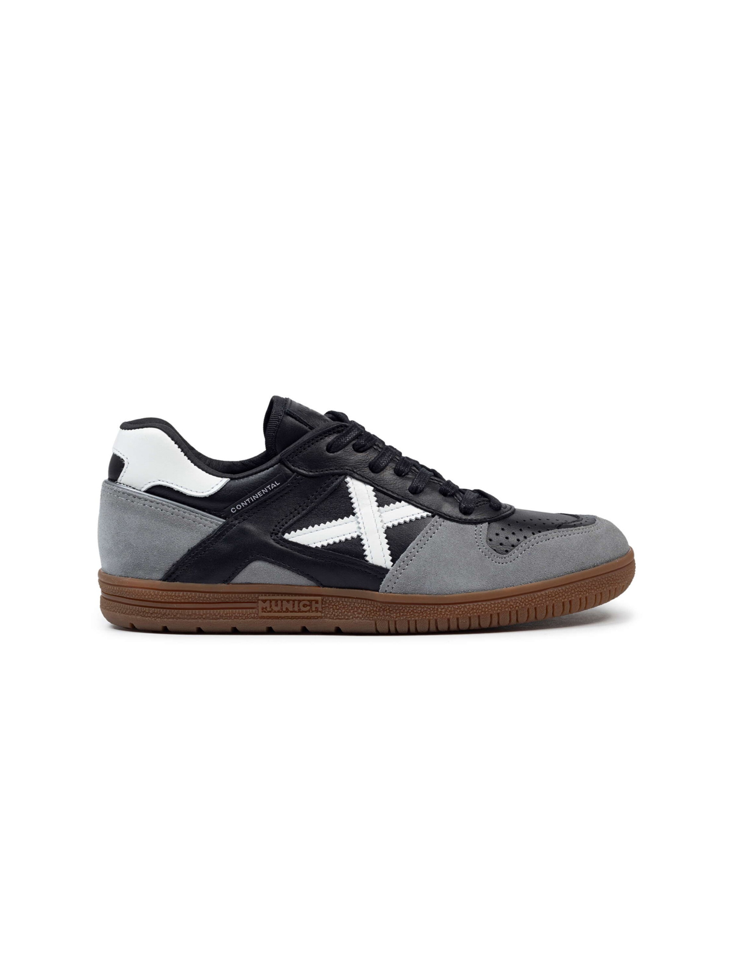 MUNICH Platform trainers 'Continental Premium' in Black: front