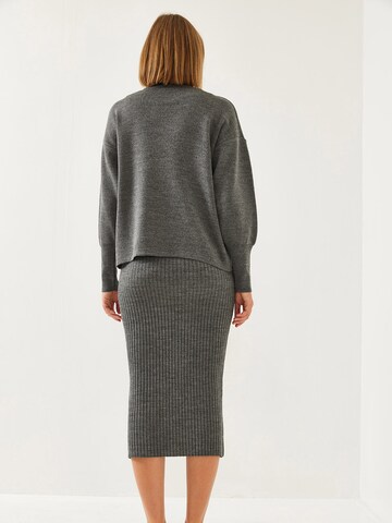 Bianco Lucci Плетена рокля в сиво