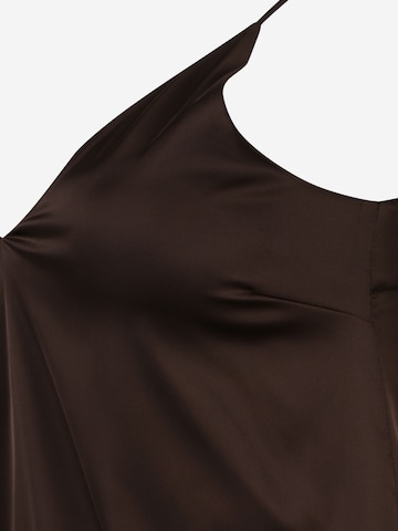 Monki Letnia sukienka w kolorze brązowy