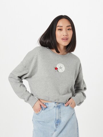 CONVERSE Sweatshirt 'Gran' in Grijs: voorkant