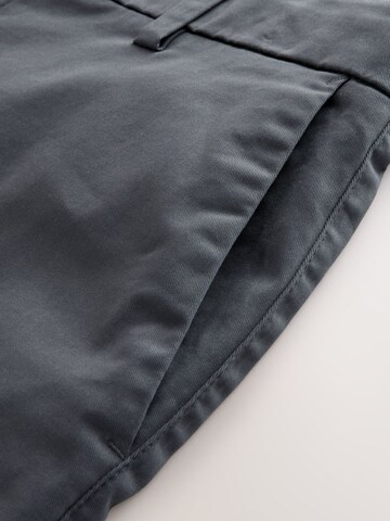 Next Slimfit Shorts in Grau