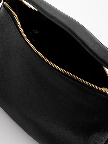 Next Umhängetasche in Schwarz