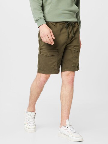 Hailys Men Regular Shorts 'Emilio' in Grün: predná strana