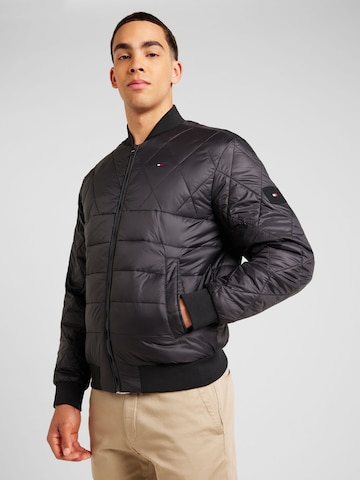 TOMMY HILFIGER Jacke in Schwarz: Vorderseite