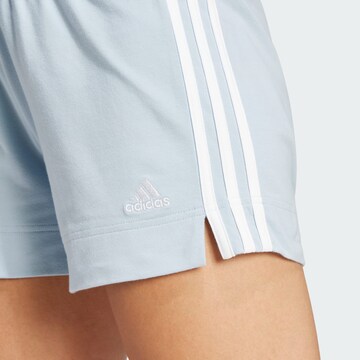 mėlyna ADIDAS SPORTSWEAR Standartinis Sportinės kelnės 'Essentials'