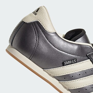 ADIDAS ORIGINALS Slip-ons 'Taekwondo' in Zwart