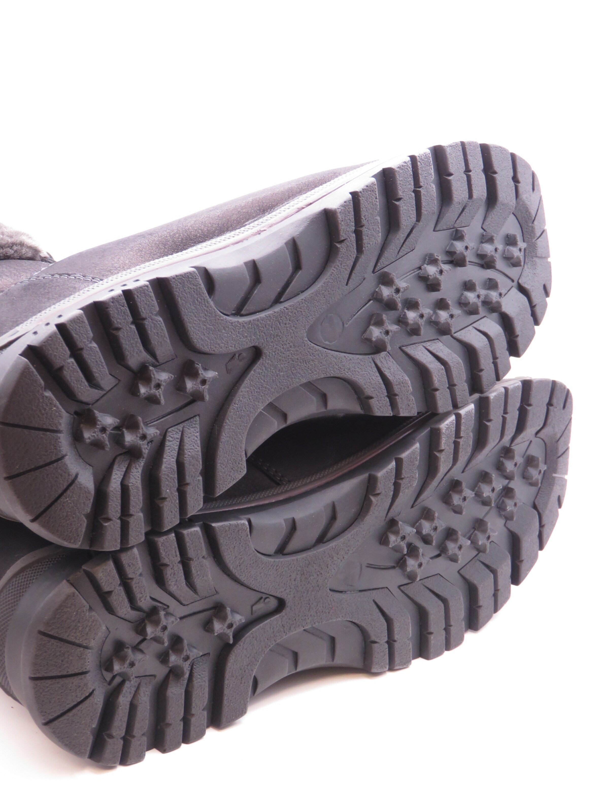 Klaveness Footwear - Botines con cordones 'Mette' en negro