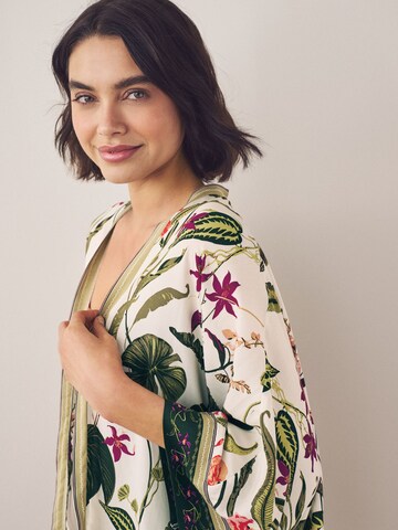 Next Kimono värissä valkoinen
