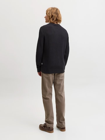 JACK & JONES Svetr – černá