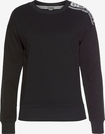 BENCH Sweatshirt in Zwart: voorkant