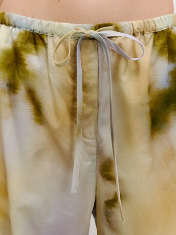 EDITED Rozkloszowany krój Spodnie 'Eileen' w kolorze mieszane kolory