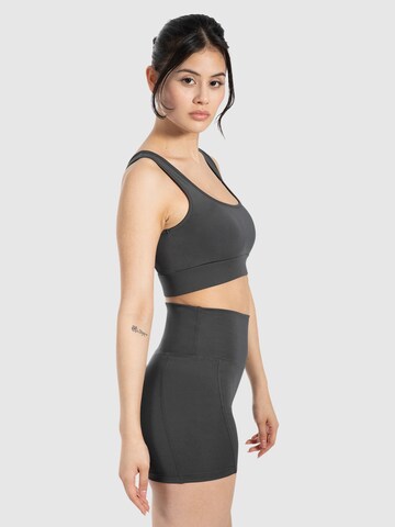 Smilodox Sports top ' Debby ' in Grey