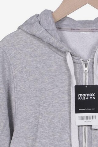 Calvin Klein Sweatshirt & Zip-Up Hoodie in XS in Grey