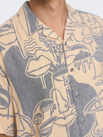 Comfort fit Camicia '22026111' di Only & Sons in beige