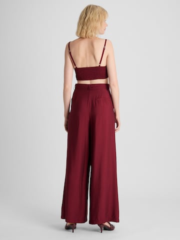 Guido Maria Kretschmer Women Wide Leg Laskoshousut 'Finja' värissä punainen
