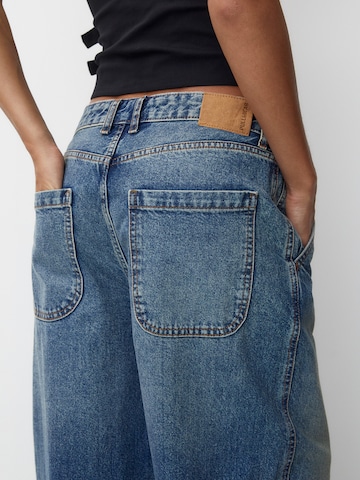 Pull&Bear Loosefit Jeans in Blauw