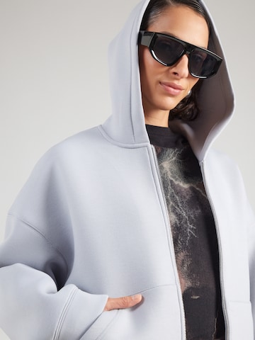 WEEKDAY Zip-Up Hoodie 'Scarlet' in Grey