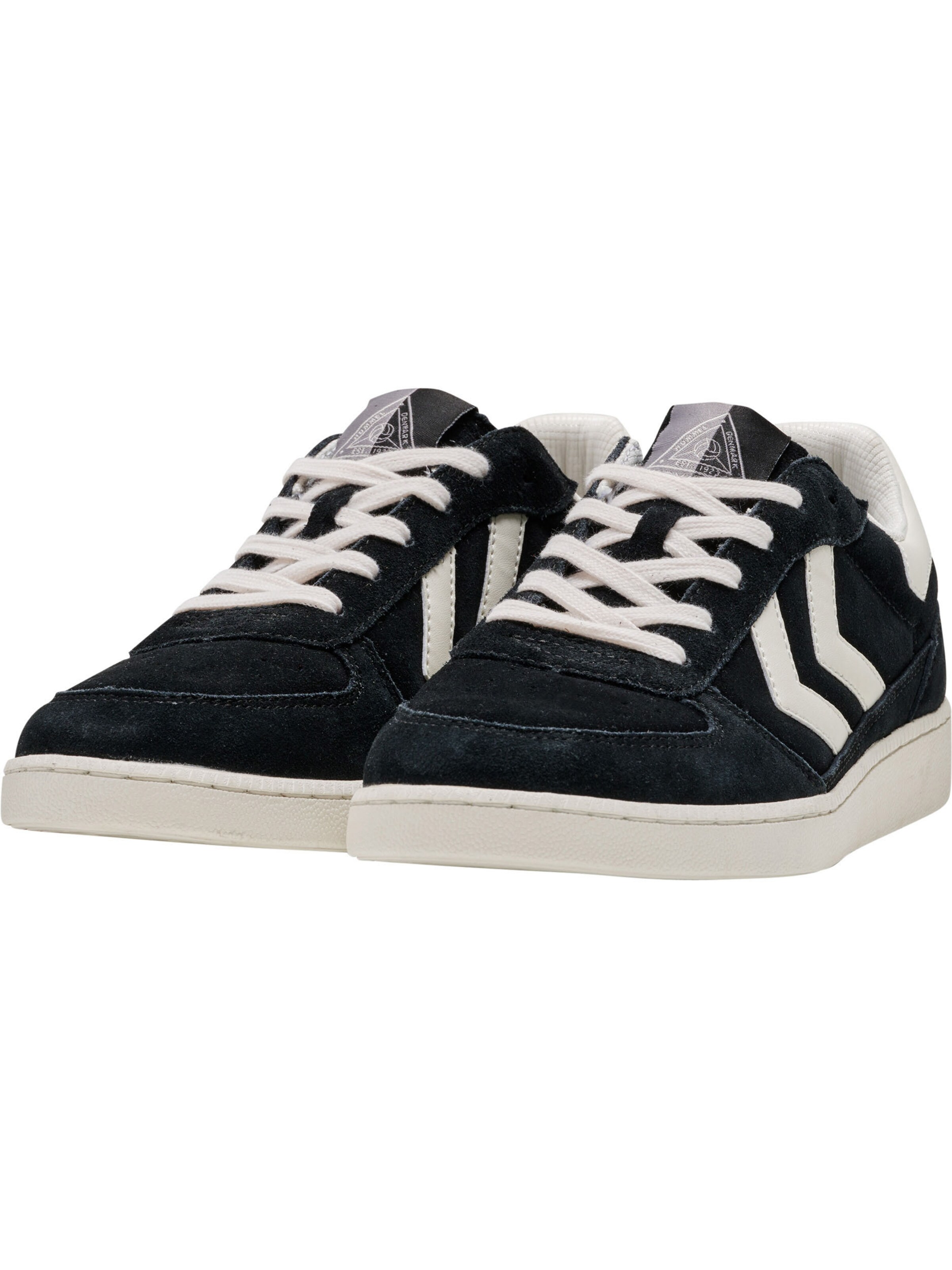 Baskets basses Hummel en noir