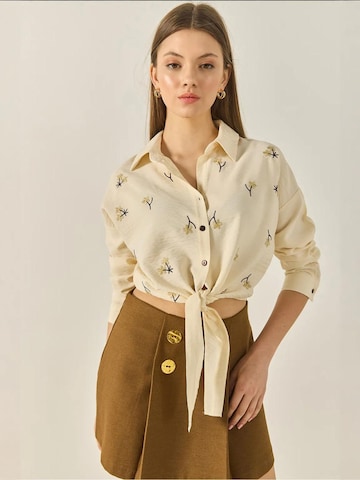 Camicia da donna di Bianco Lucci in giallo