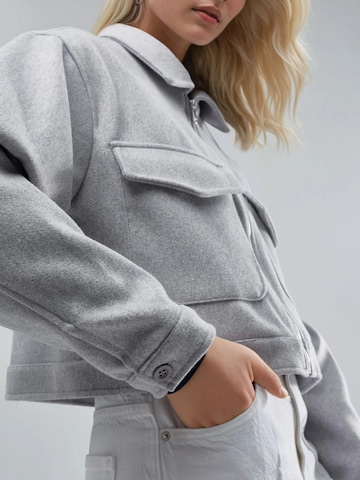 Busem Jacke in Grau