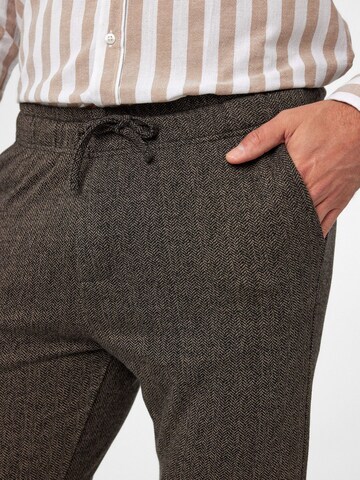 Effilé Pantalon chino 'Alejandro' Williot en marron