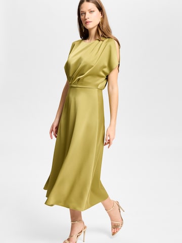 SWING - Vestido de gala en verde