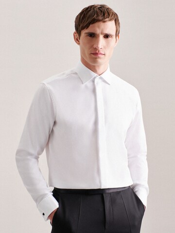 Coupe regular Chemise business SEIDENSTICKER en blanc : devant