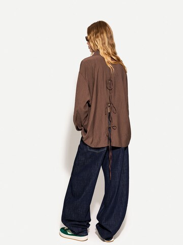 Bershka Bluzka w kolorze brązowy