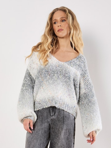 Apricot Tinsel Knit Ombre Jumper ' ' in Grau: Vorderseite
