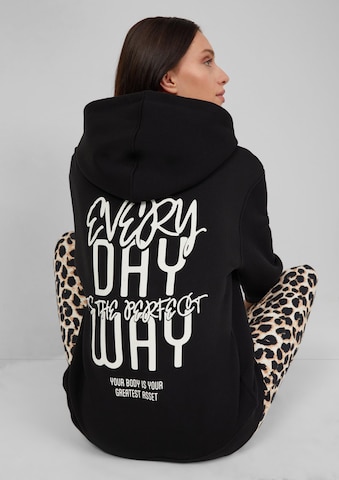 s.Oliver Sweatshirt in Black: front