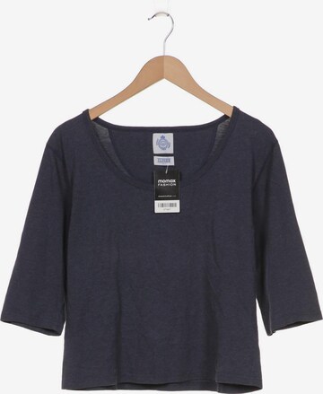 Closed Top & Shirt in S in Blue: front
